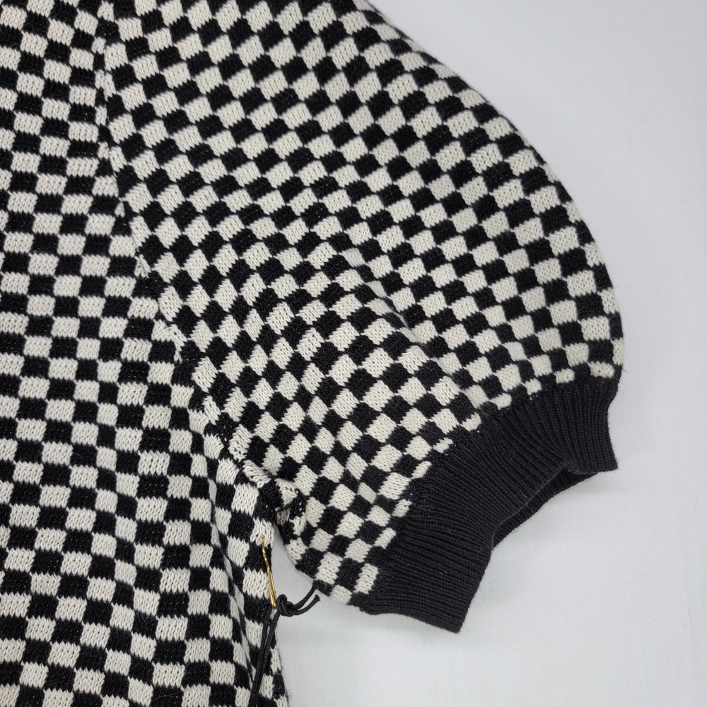 Elegant Black and White Checkered Crewneck Sweater - Picture 3 of 10